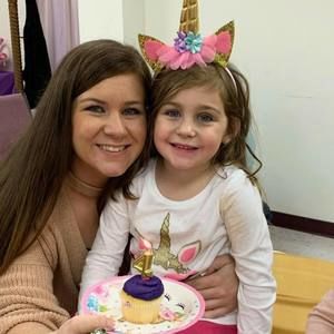 Meet your Posher, Caitlyn amber